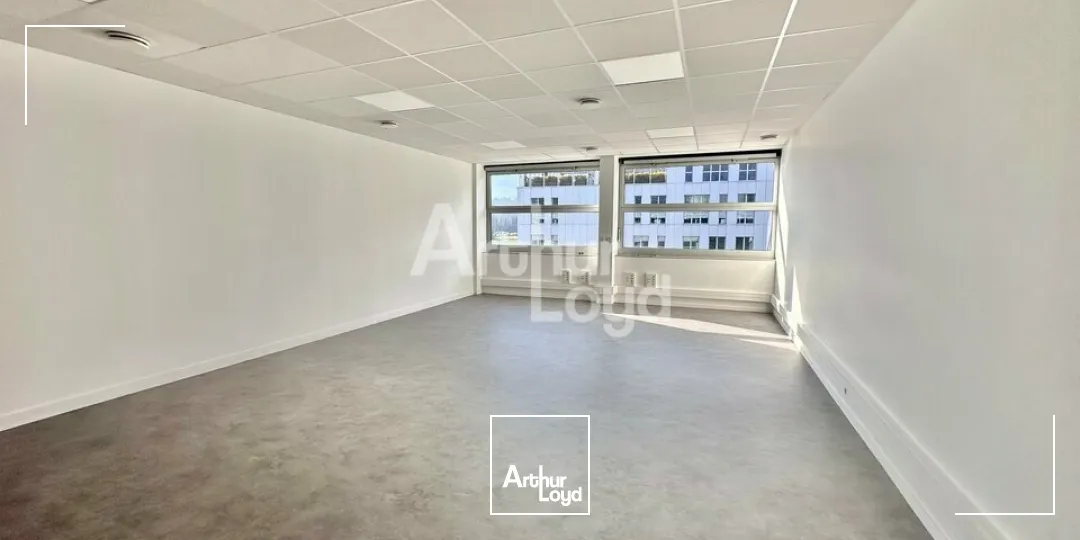 A LOUER - BUREAUX DE 46m2 - TECHNOLAC