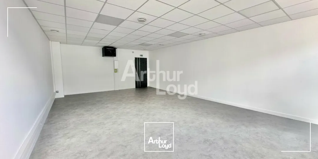 A LOUER - BUREAUX DE 46m2 - TECHNOLAC