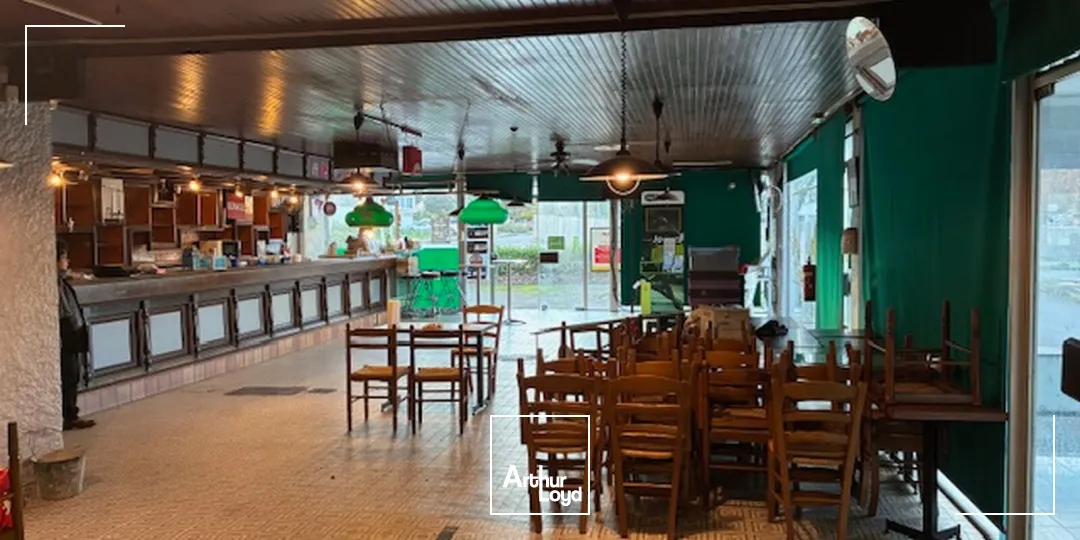 A LOUER OU A VENDRE LOCAL COMMERCIAL DE 170M2 DANS CENTRE COMMERCIAL-SAINT NAZAIRE