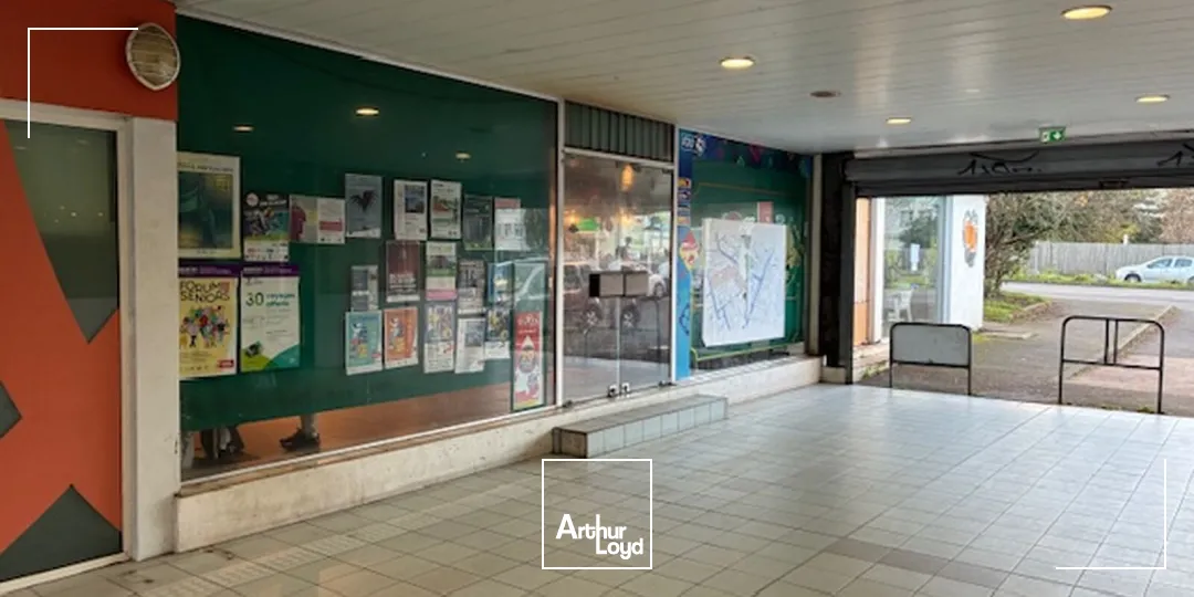 A LOUER OU A VENDRE LOCAL COMMERCIAL DE 170M2 DANS CENTRE COMMERCIAL-SAINT NAZAIRE