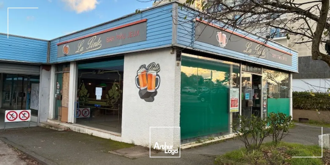 A LOUER OU A VENDRE LOCAL COMMERCIAL DE 170M2 DANS CENTRE COMMERCIAL-SAINT NAZAIRE