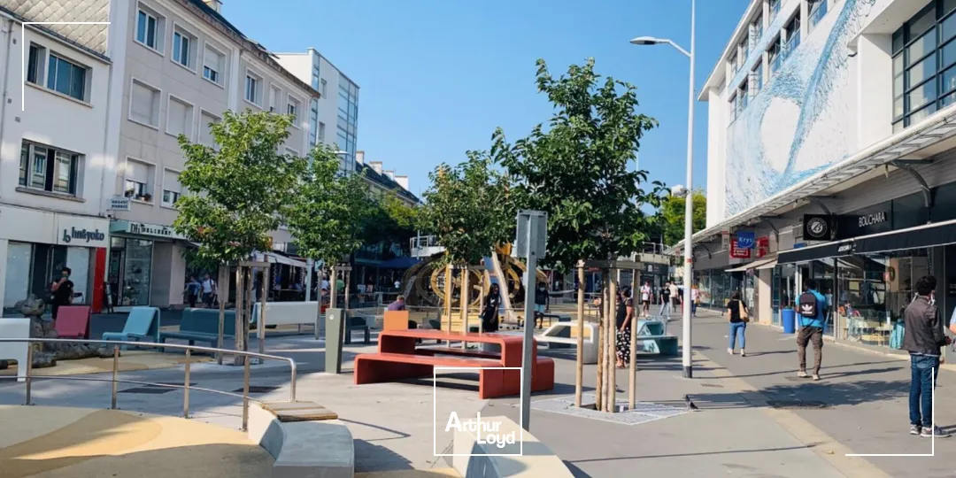 A LOUER - LOCAL COMMERCIAL - 110 M2 - CENTRE VILLE - ST NAZAIRE