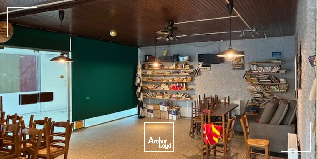 A LOUER OU A VENDRE LOCAL COMMERCIAL DE 170M2 DANS CENTRE COMMERCIAL-SAINT NAZAIRE