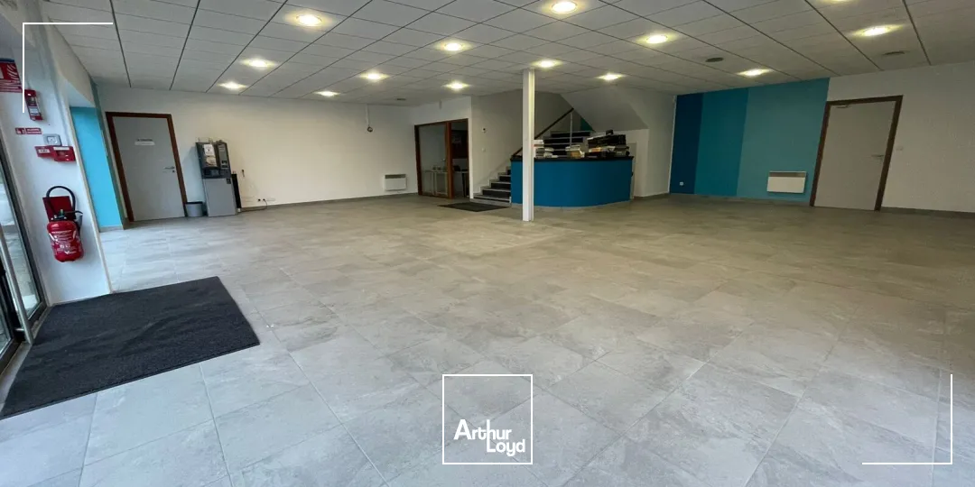 A LOUER - LOCAL D'ACTIVITE DE 575 M² - ZA DU PRAT VANNES