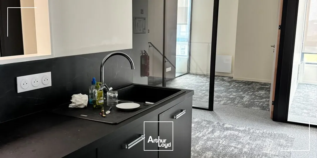 Locaux d'activité & Entrepôts - Location - AVELIN - 59710 - 684-684 - 7586061