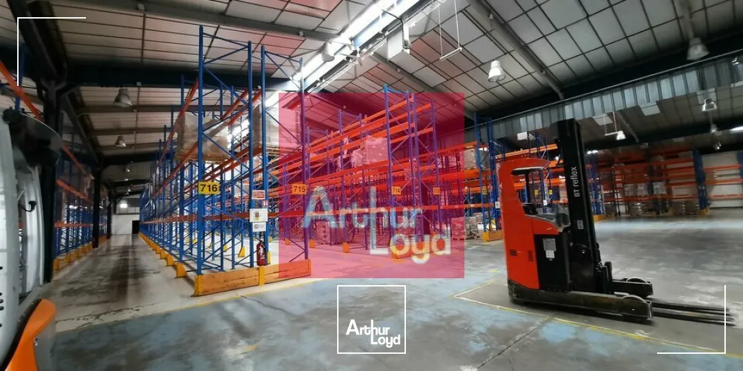 COURNON ZI A LOUER ENTREPOT 7918 M²
