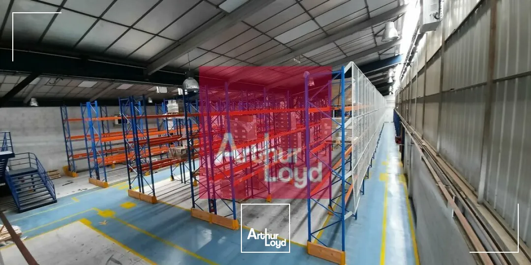 COURNON ZI A LOUER ENTREPOT 7918 M²