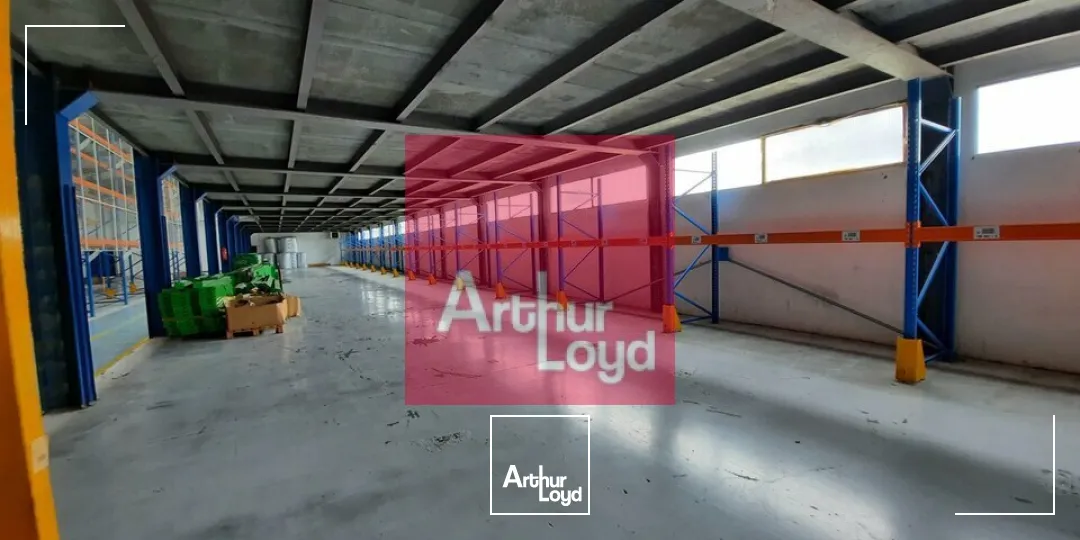 COURNON ZI A LOUER ENTREPOT 3072 M²