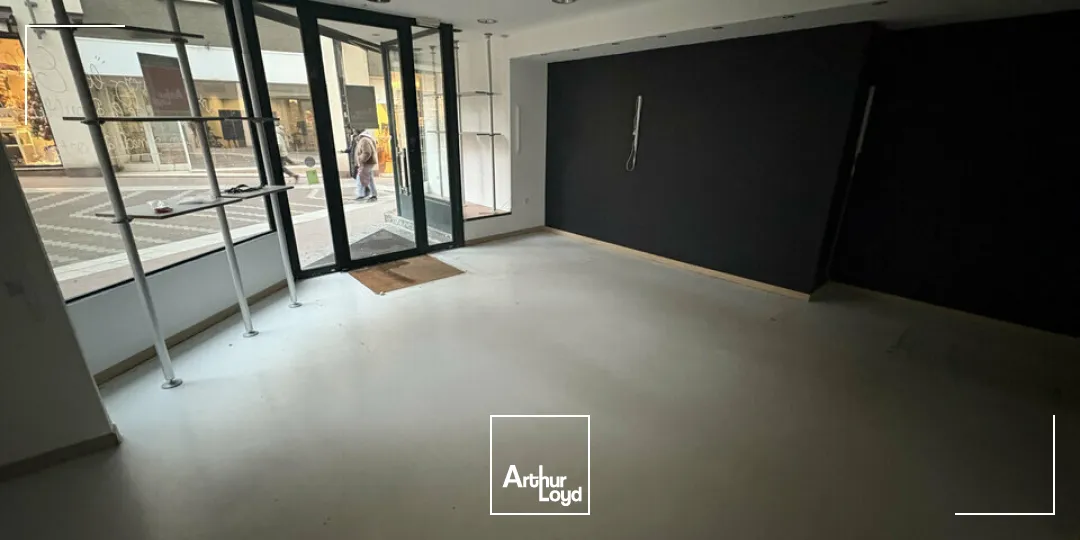 LOCAL COMMERCIAL à VENDRE de 51 m²