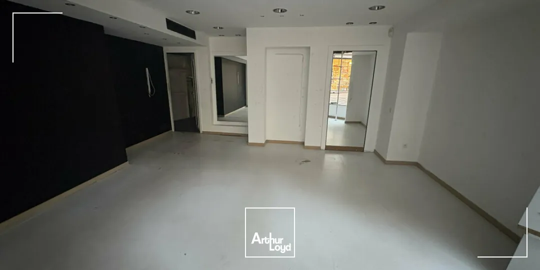 LOCAL COMMERCIAL à VENDRE de 51 m²
