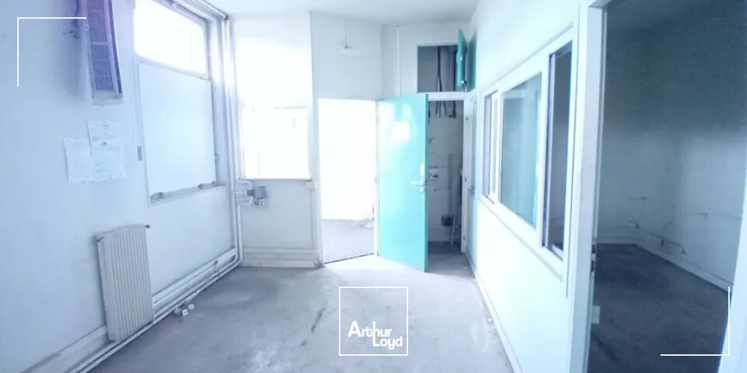 A VENDRE Entrepôt 1720 m²