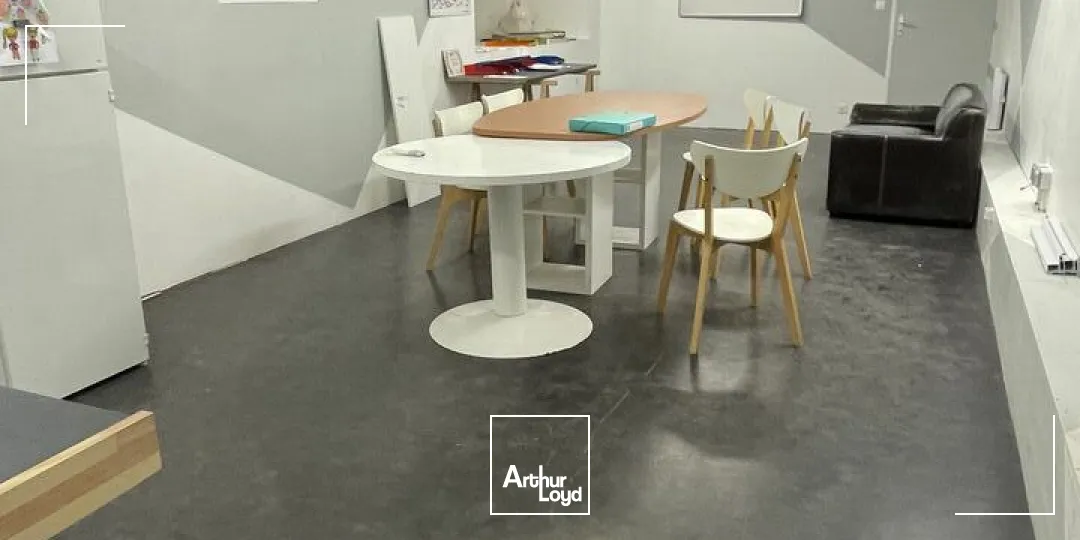 Locaux d'activité & Entrepôts - Location - NIORT - 79000 - 270-270 - 7586657