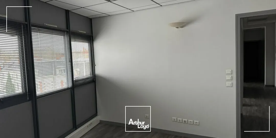 TOURS HYPER CENTRE JEAN JAURES - A VENDRE BUREAUX DE 77 M² 2 PARKINGS