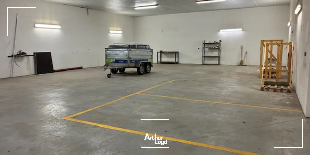 LOCATION LOCAL ACTIVITE 485M2-La CHAPELLE LAUNAY/SAVENAY