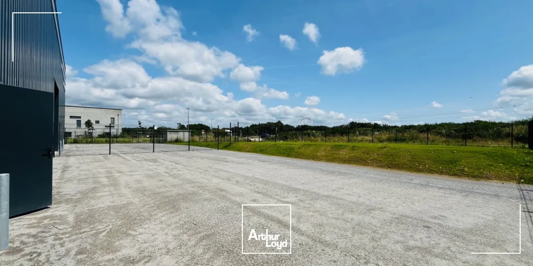 A LOUER - STOCKAGE - 350 M2 - ZI 6 CROIX DONGES