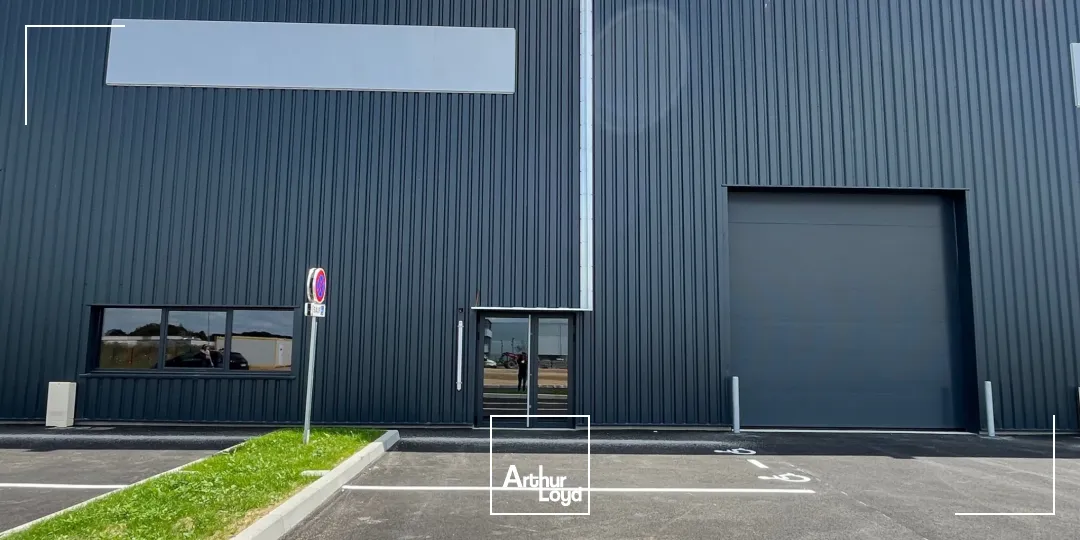 A LOUER - STOCKAGE - 350 M2 - ZI 6 CROIX DONGES