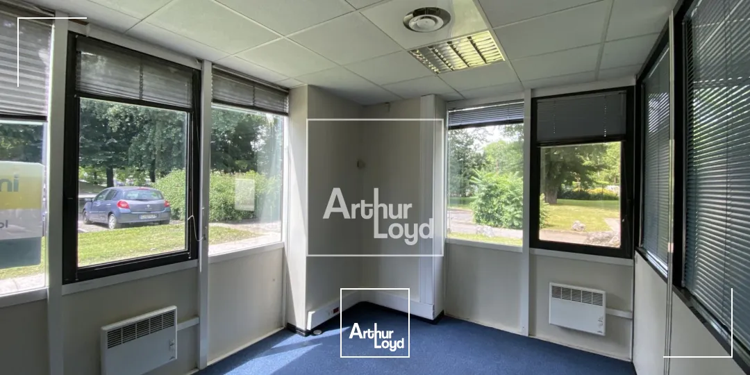 A LOUER BUREAUX EYBENS PARC ARBORE PROCHE TRAM ET COMMODITES