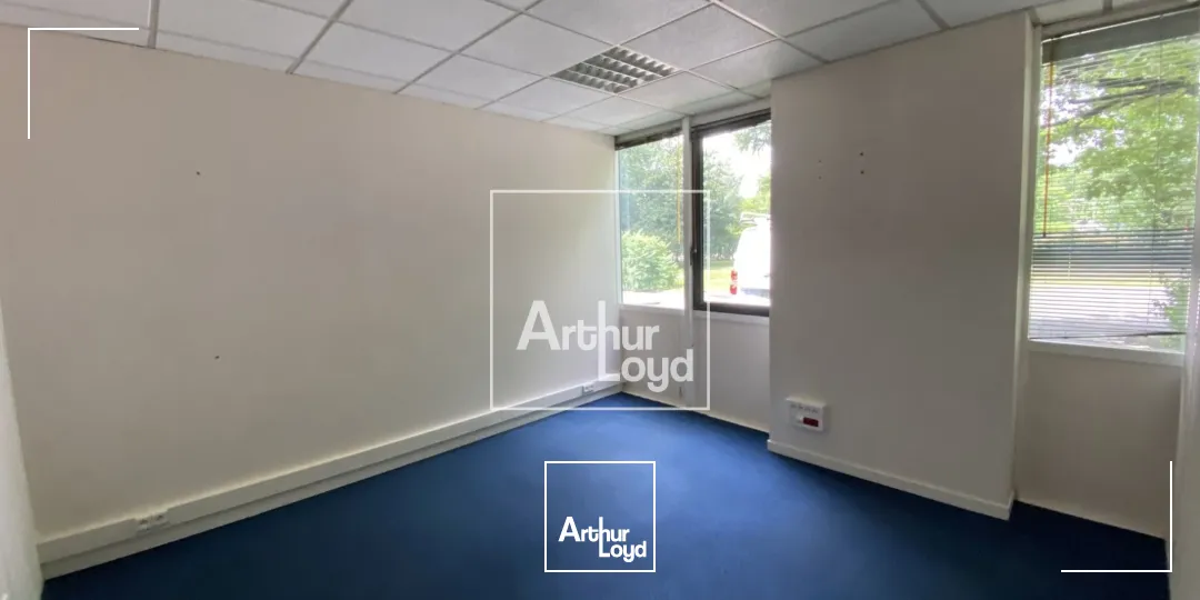 A LOUER BUREAUX EYBENS PARC ARBORE PROCHE TRAM ET COMMODITES