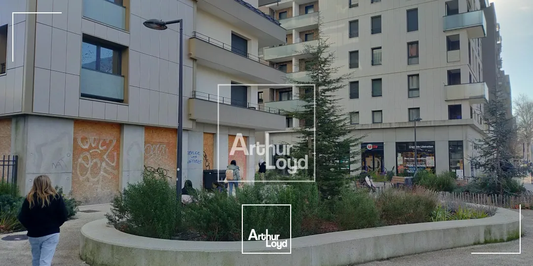 Locaux commerciaux - Location - GRENOBLE - 38100 - 76-300 - 7587445