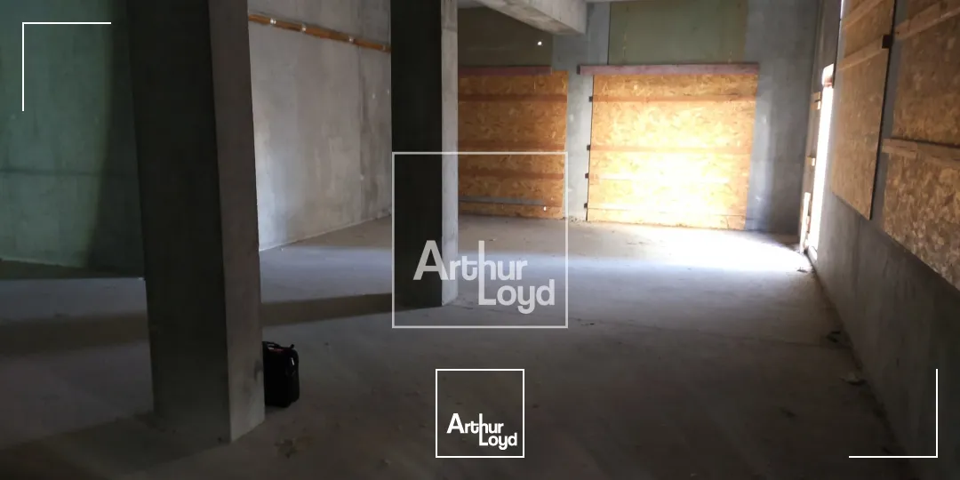 Locaux commerciaux - Location - GRENOBLE - 38100 - 141-141 - 7587546