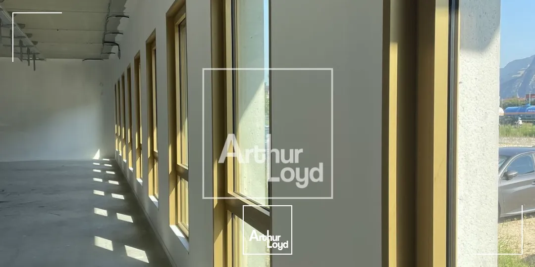 Locaux d'activité & Entrepôts - Location - SAINT MARTIN LE VINOUX - 38950 - 286.5-590.4 - 7587588