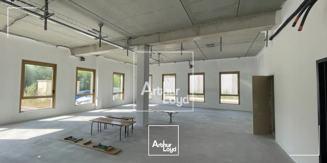 Locaux d'activité & Entrepôts - Location - SAINT MARTIN LE VINOUX - 38950 - 286.5-590.4 - 7587589