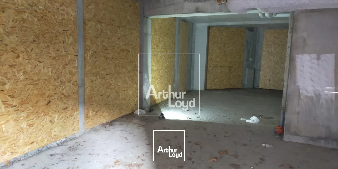 Locaux commerciaux - Location - GRENOBLE - 38100 - 83-83 - 7588019