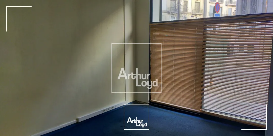 Locaux commerciaux - Location - GRENOBLE - 38000 - 84-84 - 7588035