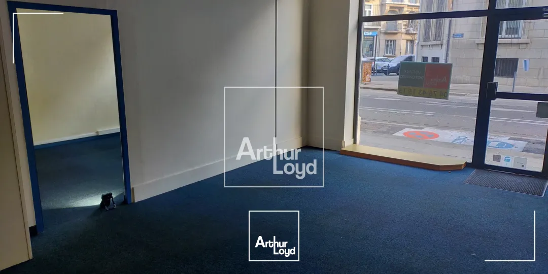 Locaux commerciaux - Location - GRENOBLE - 38000 - 84-84 - 7588034