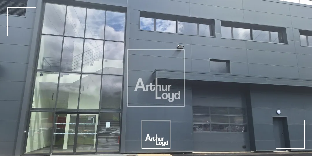 BUREAUX A LOUER VARCES AVEC TERRASSE BELLE VISIBILITE