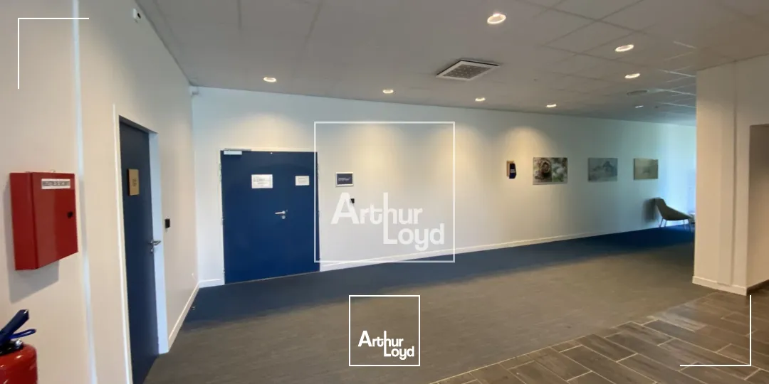 BUREAUX 3&nbsp;645 M² DIVISIBLES ENTIEREMENT RENOVES - A LOUER - EYBENS