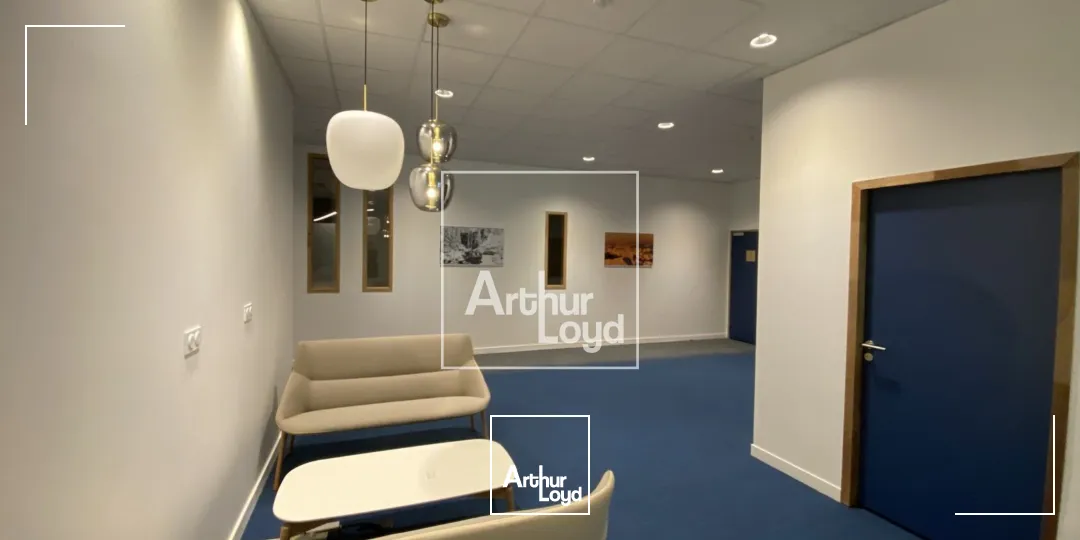 BUREAUX 3&nbsp;645 M² DIVISIBLES ENTIEREMENT RENOVES - A LOUER - EYBENS