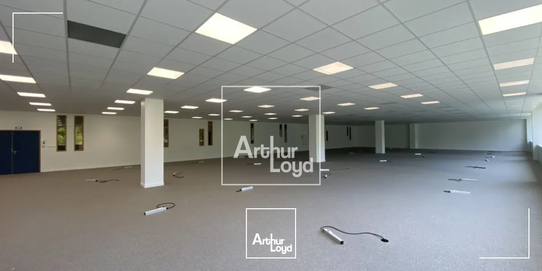 BUREAUX 3&nbsp;645 M² DIVISIBLES ENTIEREMENT RENOVES - A LOUER - EYBENS