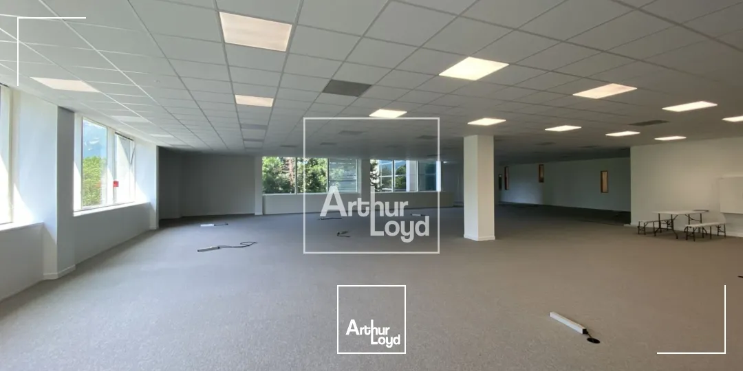 BUREAUX 3&nbsp;645 M² DIVISIBLES ENTIEREMENT RENOVES - A LOUER - EYBENS