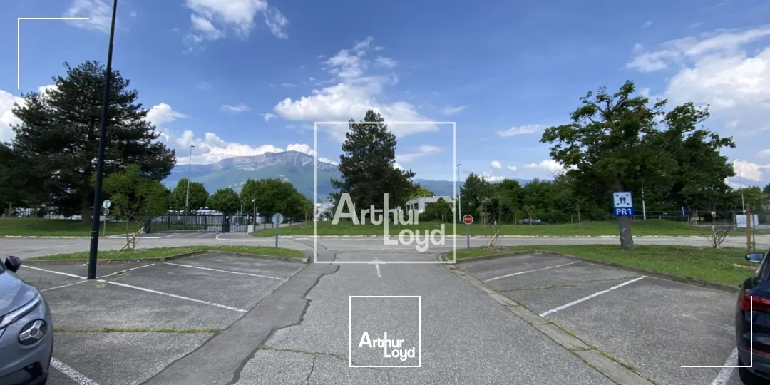 BUREAUX 3&nbsp;645 M² DIVISIBLES ENTIEREMENT RENOVES - A LOUER - EYBENS