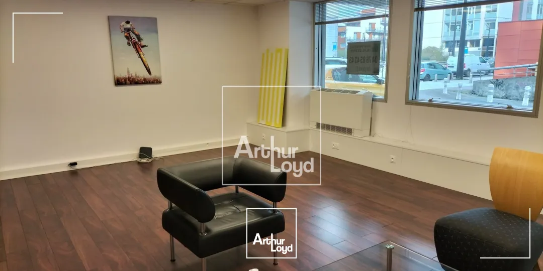 A LOUER BUREAUX 2 LOTS de 50M² en RDC SECTEUR EUROPOLE GARE GRENOBLE