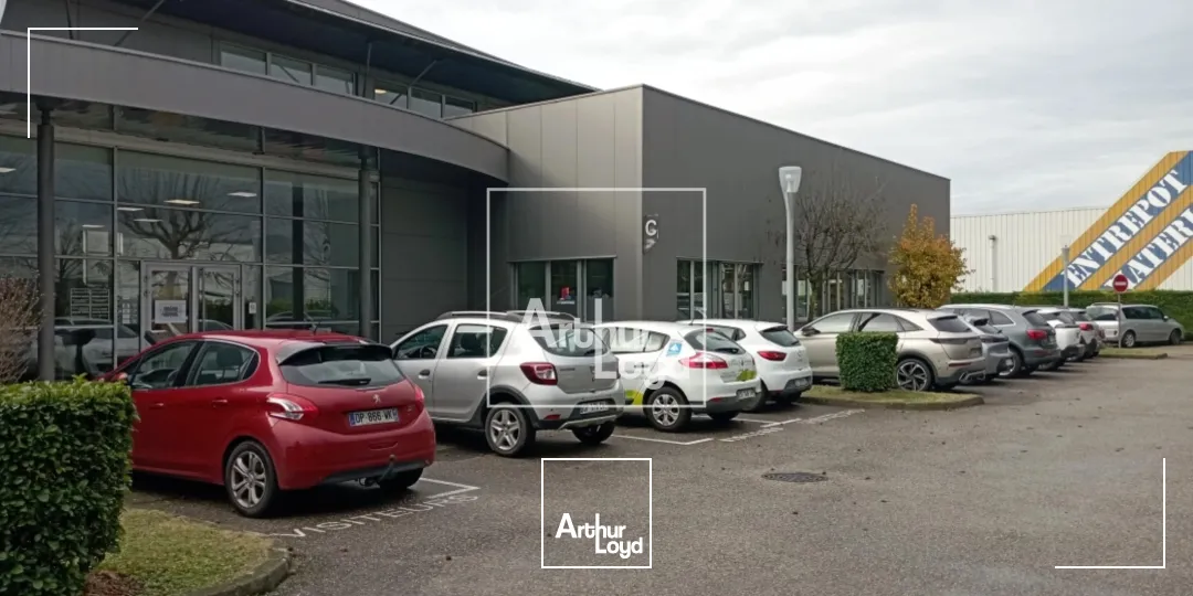 BUREAU DE 19M² A LOUER DANS UN IMMEUBLE TERTIAIRE CENTR'ALP MOIRANS