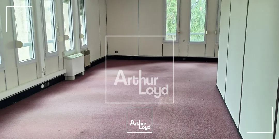 DEUX BUREAUX A LOUER VEUREY VOROIZE - 157 m² et 340 m²