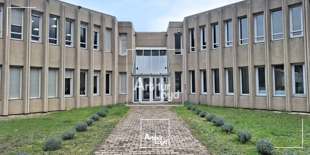 DEUX BUREAUX A LOUER VEUREY VOROIZE - 157 m² et 340 m²