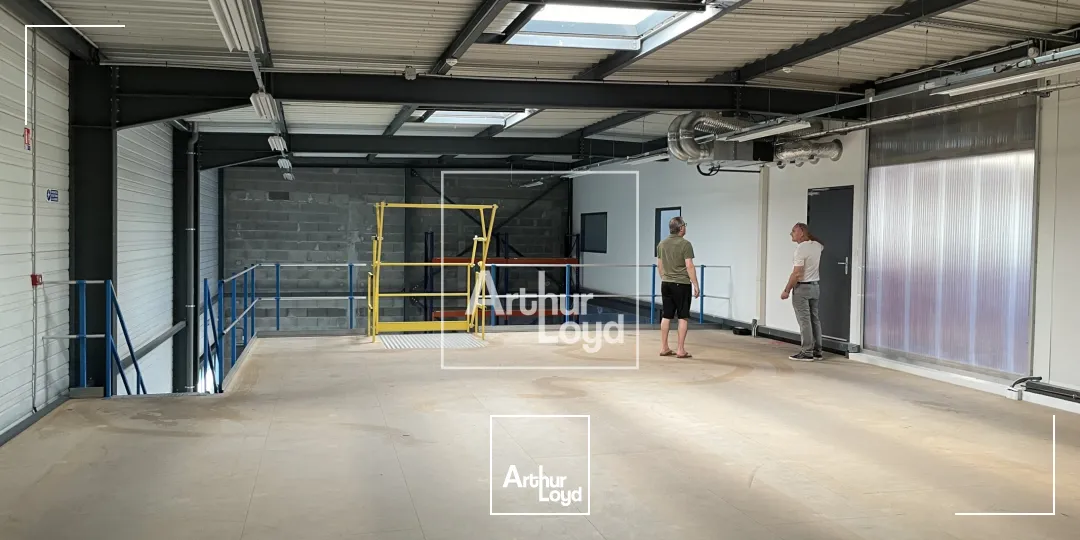 Locaux d'activité & Entrepôts - Location - SAINT MARTIN LE VINOUX - 38950 - 440-440 - 7588292