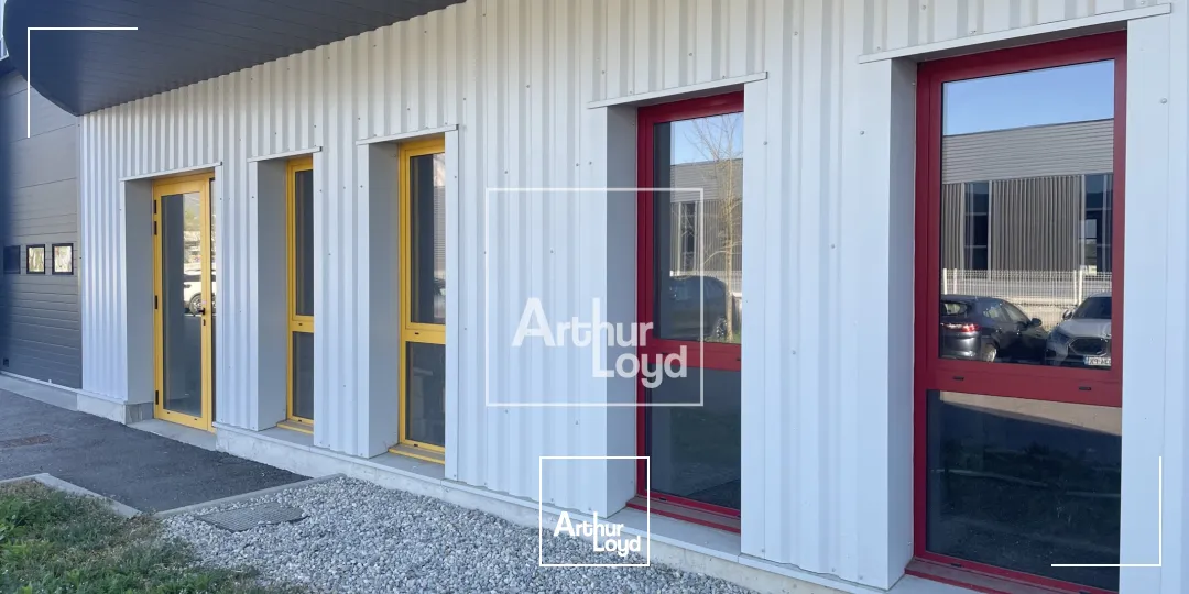 Locaux d'activité & Entrepôts - Location - LE VERSOUD - 38420 - 880-880 - 7588409