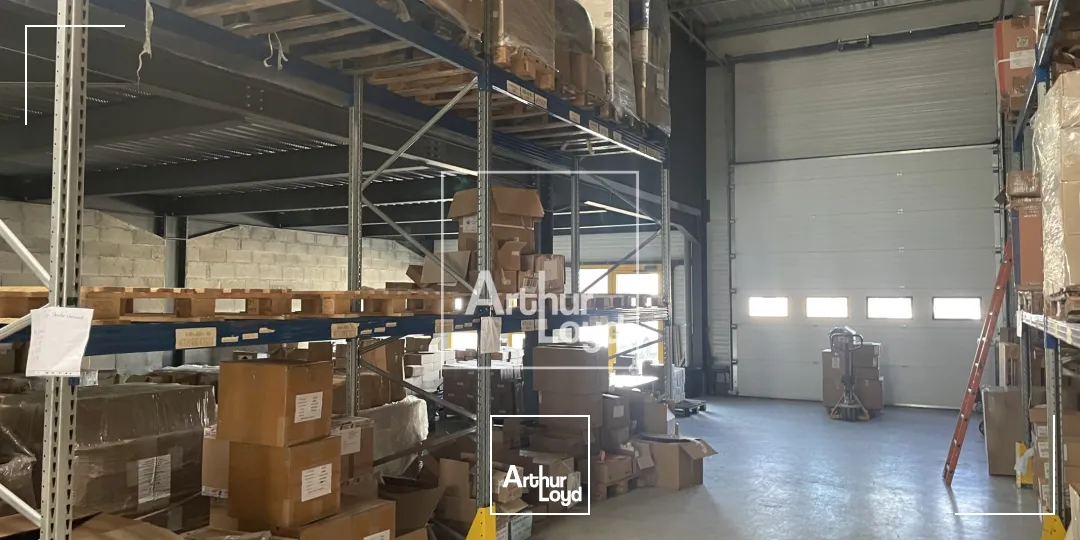 Locaux d'activité & Entrepôts - Location - LE VERSOUD - 38420 - 880-880 - 7588414