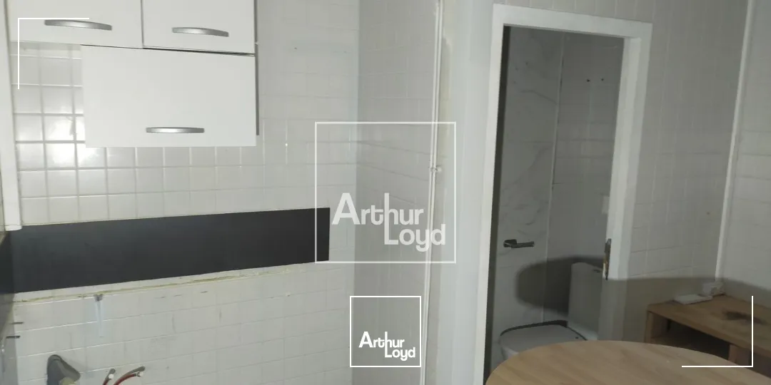 Locaux commerciaux - Location - SASSENAGE - 38360 - 83-83 - 7588447