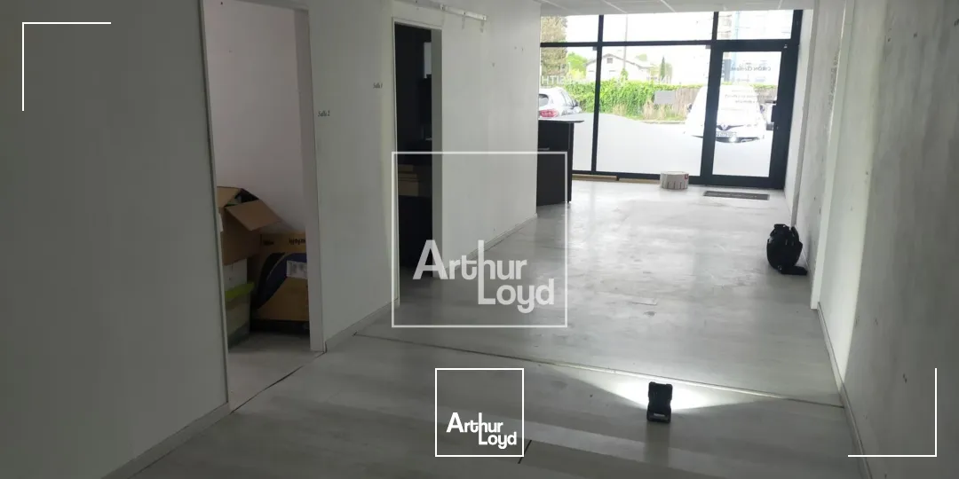 Locaux commerciaux - Location - SASSENAGE - 38360 - 83-83 - 7588440