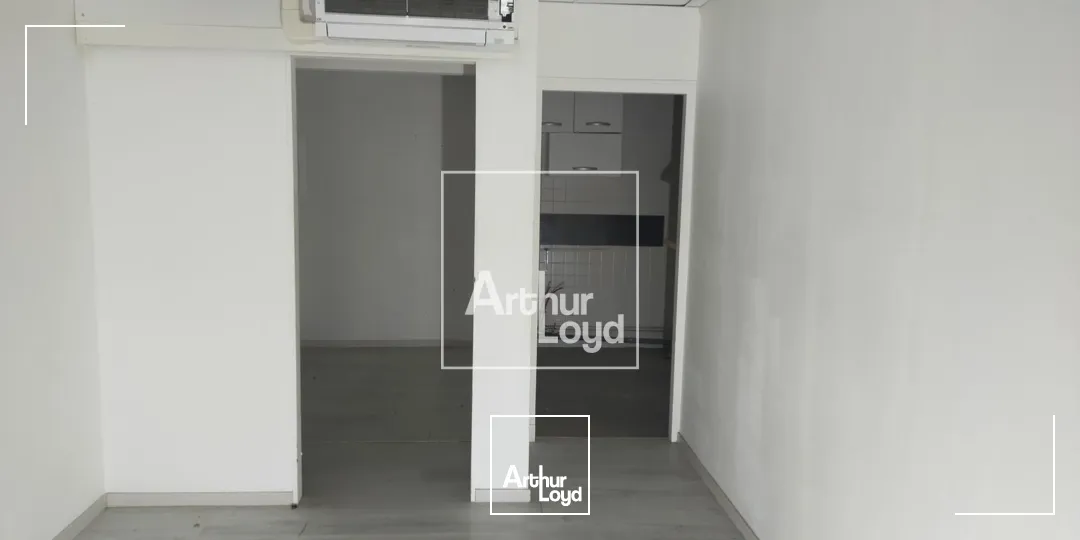 Locaux commerciaux - Location - SASSENAGE - 38360 - 83-83 - 7588444