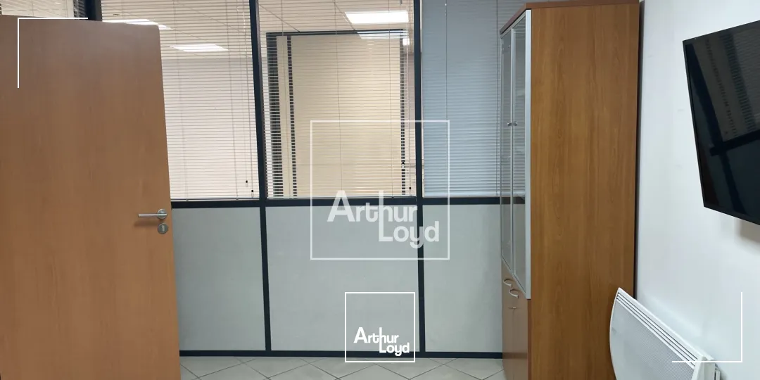 Locaux d'activité & Entrepôts - Location - MEYLAN - 38240 - 151.4-151.4 - 7588456