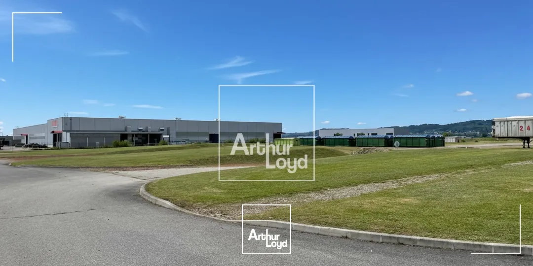 Ténement exceptionnel 22&nbsp;698 m² sur terrain de plus de 10 HA