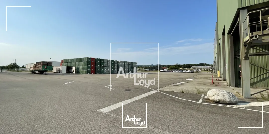 Ténement exceptionnel 22&nbsp;698 m² sur terrain de plus de 10 HA