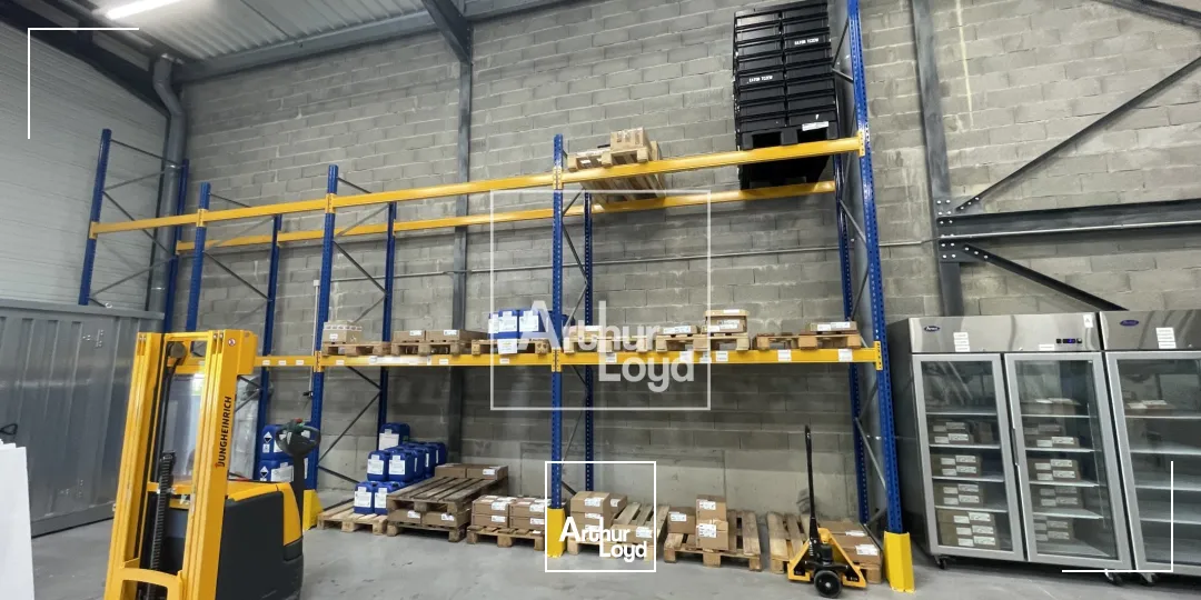 Locaux d'activité & Entrepôts - Location - DOMENE - 38420 - 335.75-335.75 - 7588555