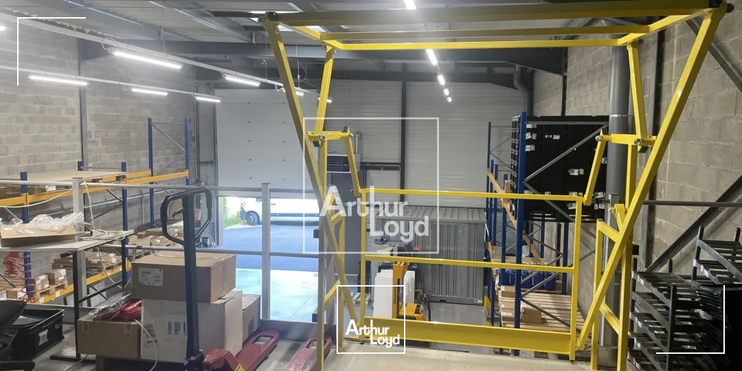 Locaux d'activité & Entrepôts - Location - DOMENE - 38420 - 335.75-335.75 - 7588549